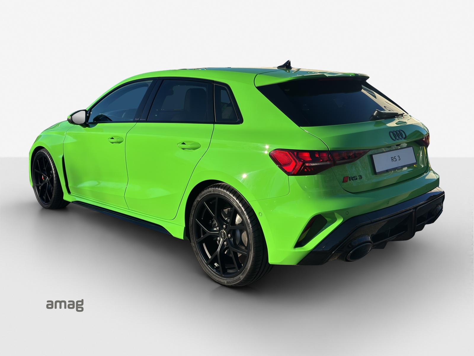 AUDI RS3 Sportback 2.5 TSI quattro S-tronic-image-2