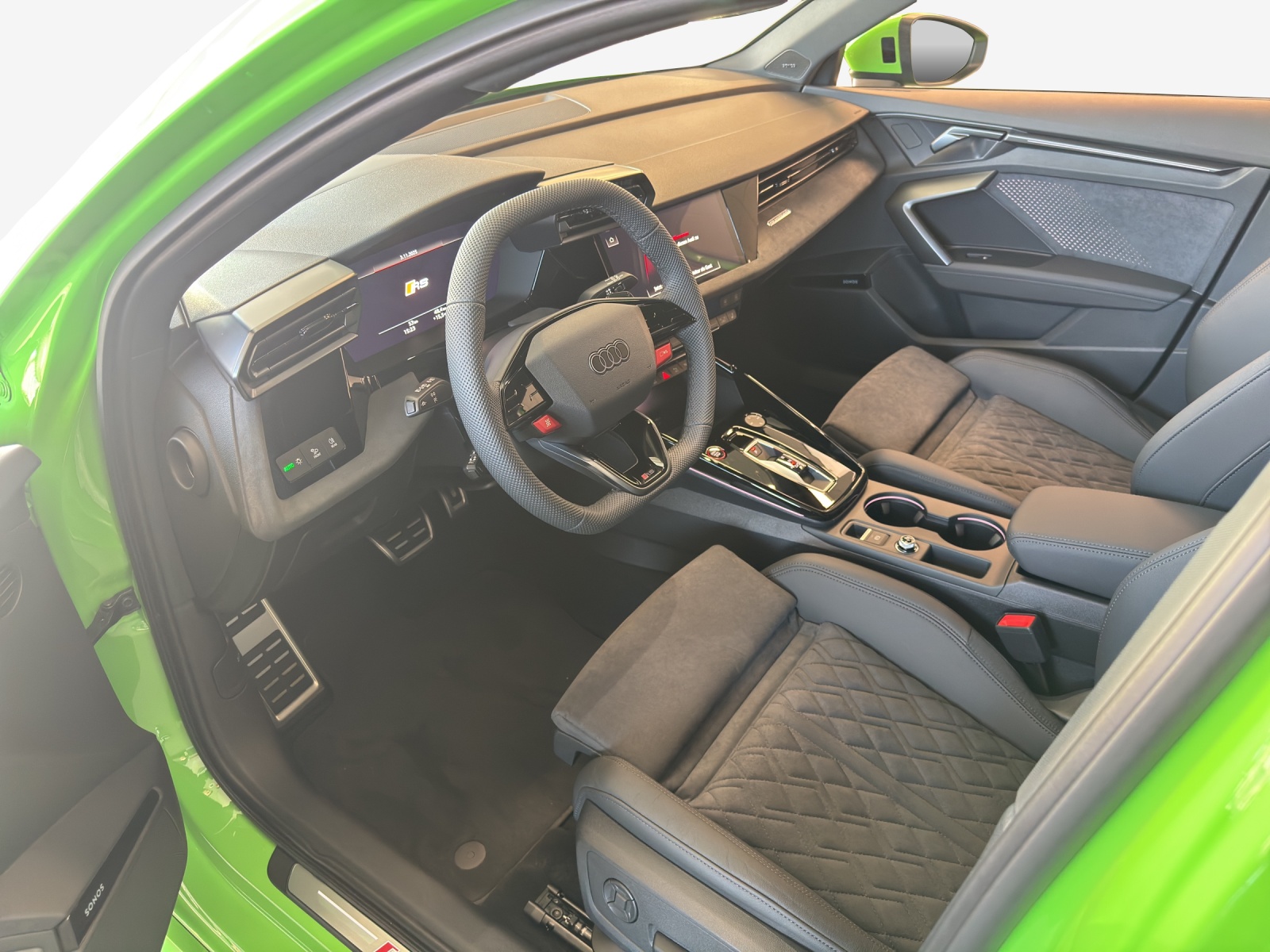 AUDI RS3 Sportback 2.5 TSI quattro S-tronic-image-13