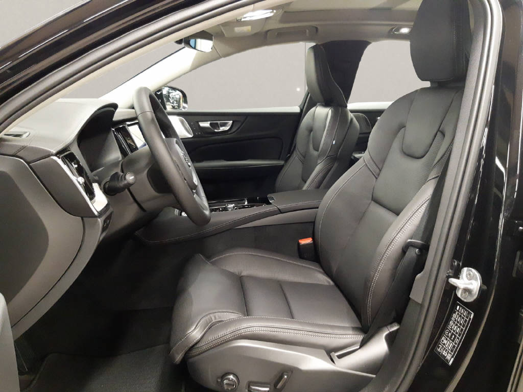 VOLVO S60 2.0 T8 TE Ultimate Bright eAWD-image-13