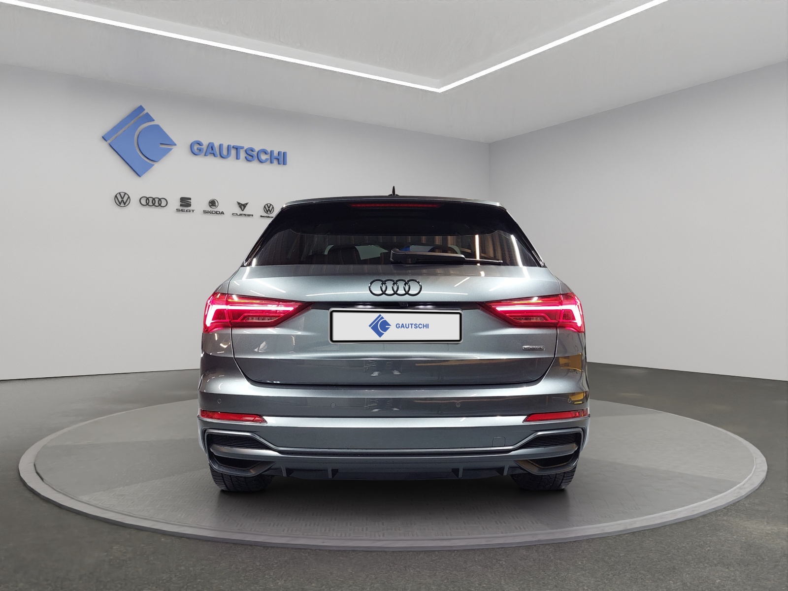AUDI Q3 35 TDI S line quattro S-tronic-image-3