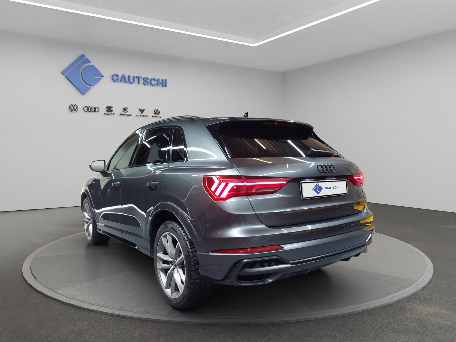 AUDI Q3 35 TDI S line quattro S-tronic-image-2