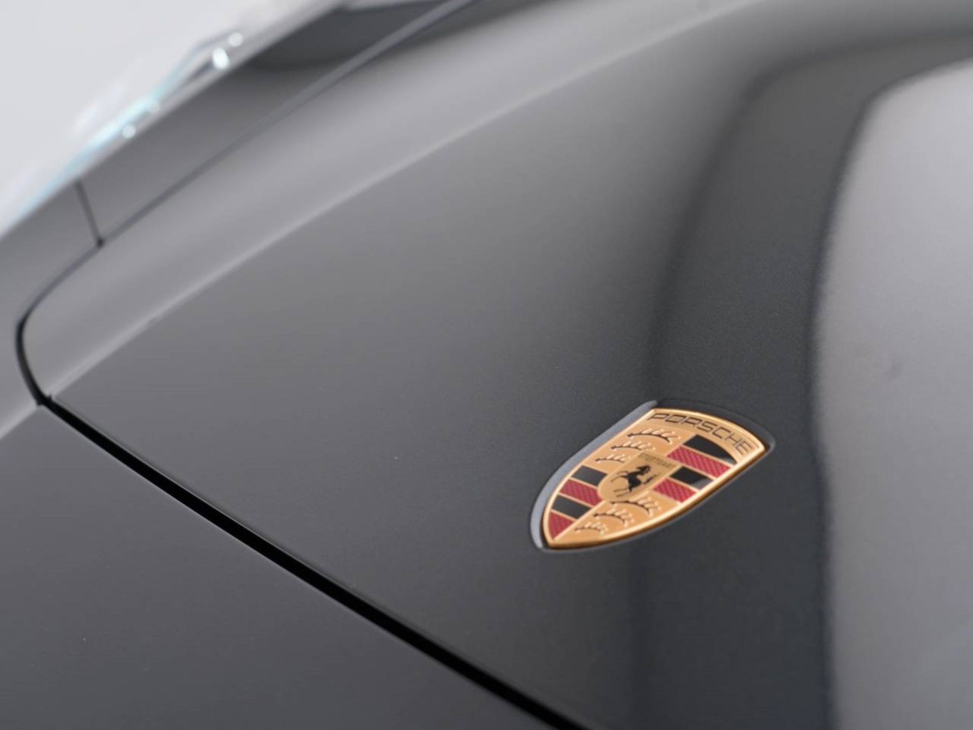 PORSCHE Panamera 4S E-Hybrid-image-11