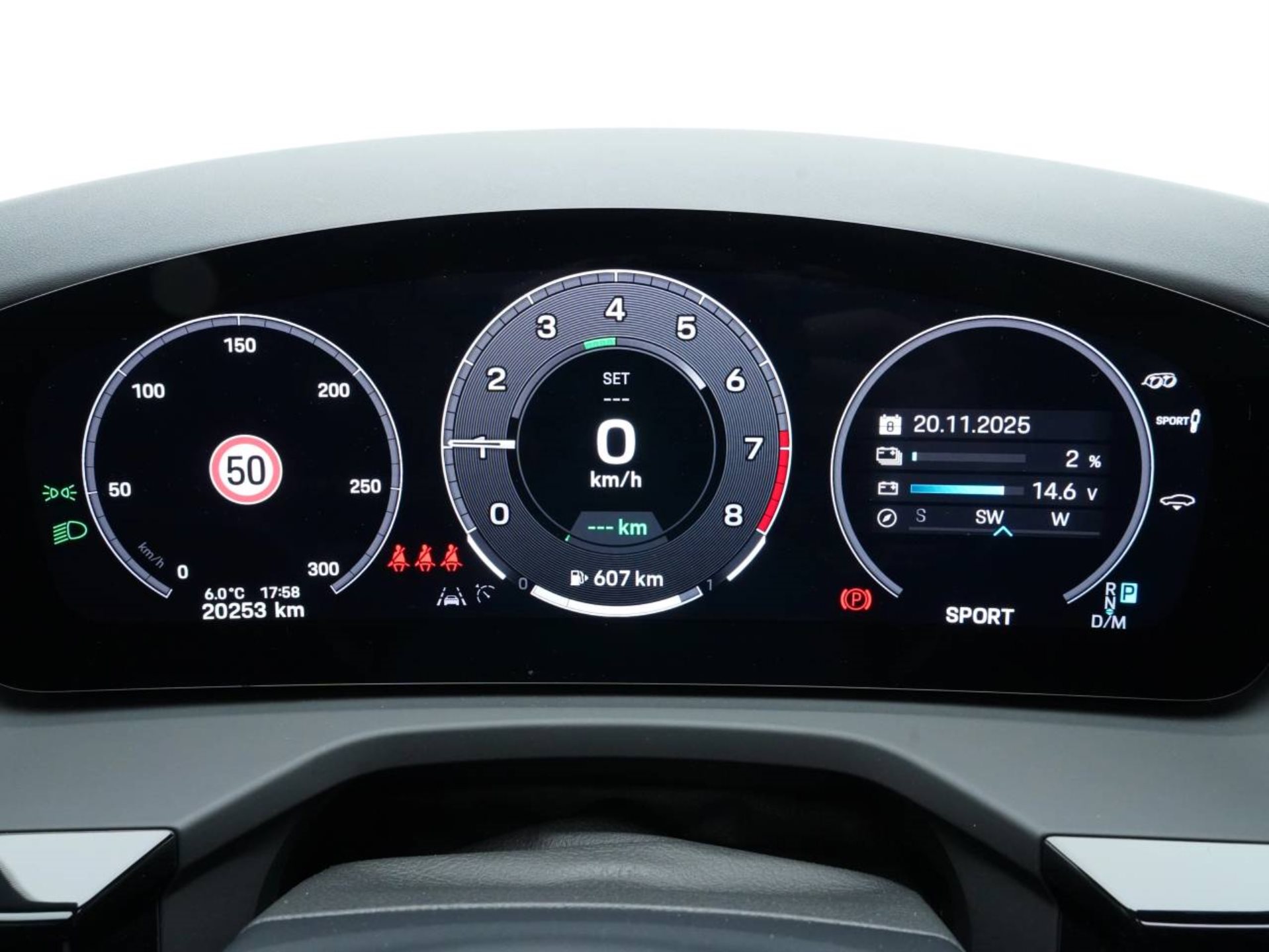 PORSCHE Panamera 4S E-Hybrid-image-16