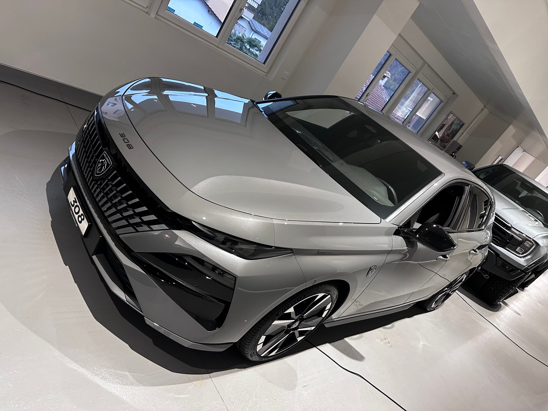 PEUGEOT 308 1.6 PHEV 195 GT-image-4