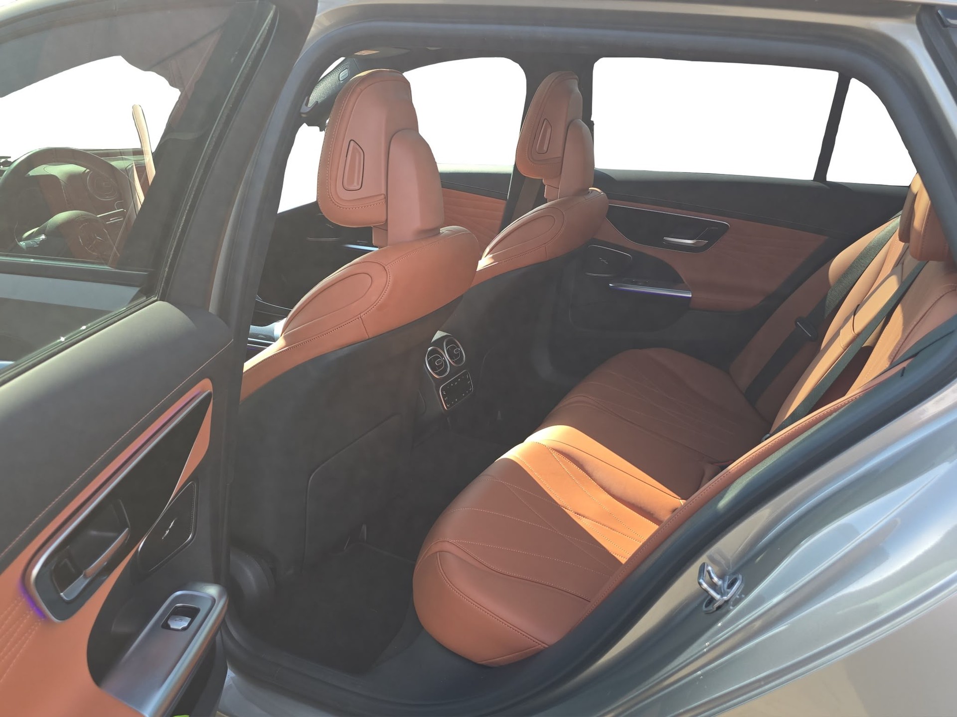 MERCEDES-BENZ C 300 T 4Matic AMG Line-image-9