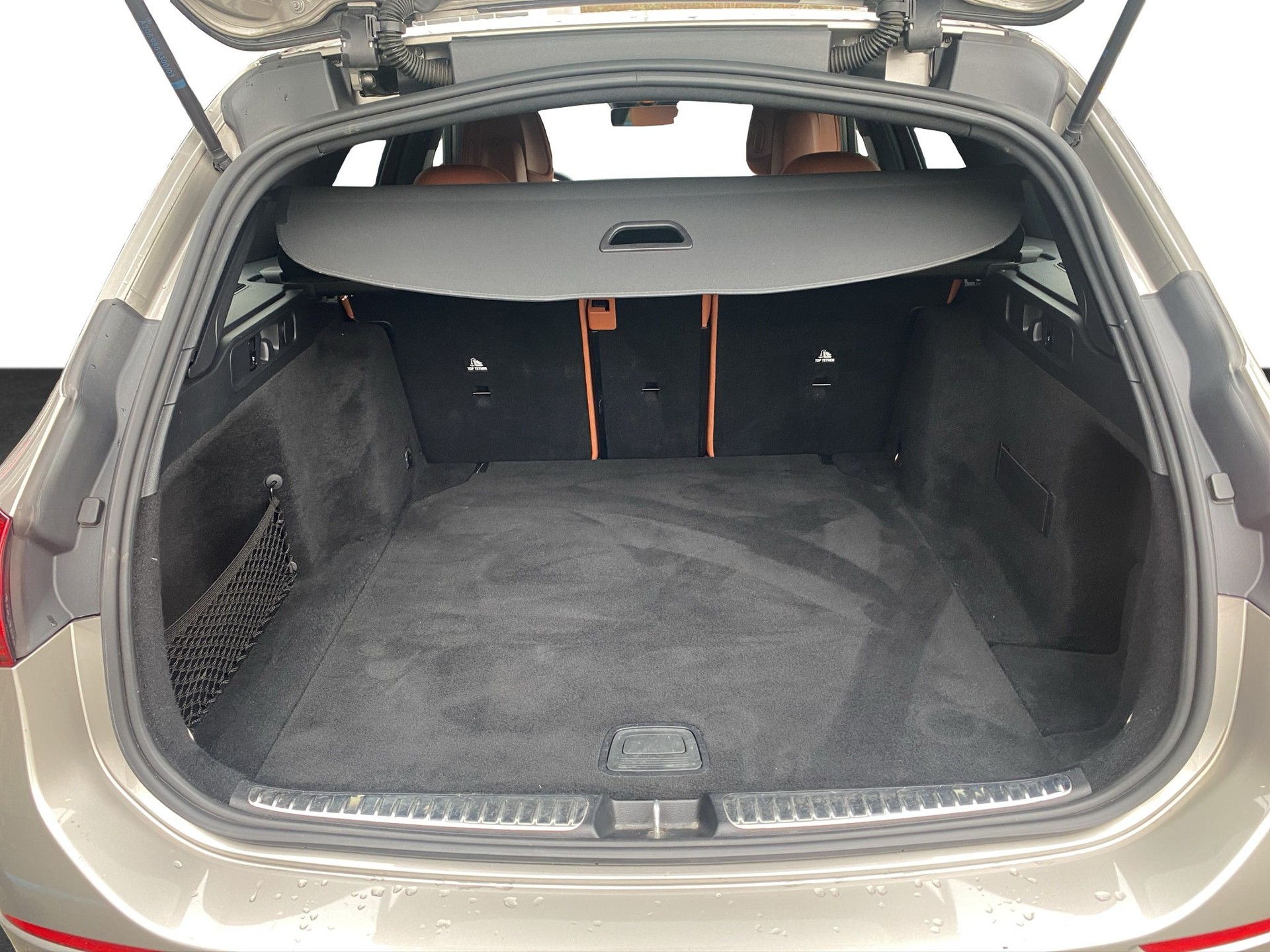 MERCEDES-BENZ C 300 T 4Matic AMG Line-image-13