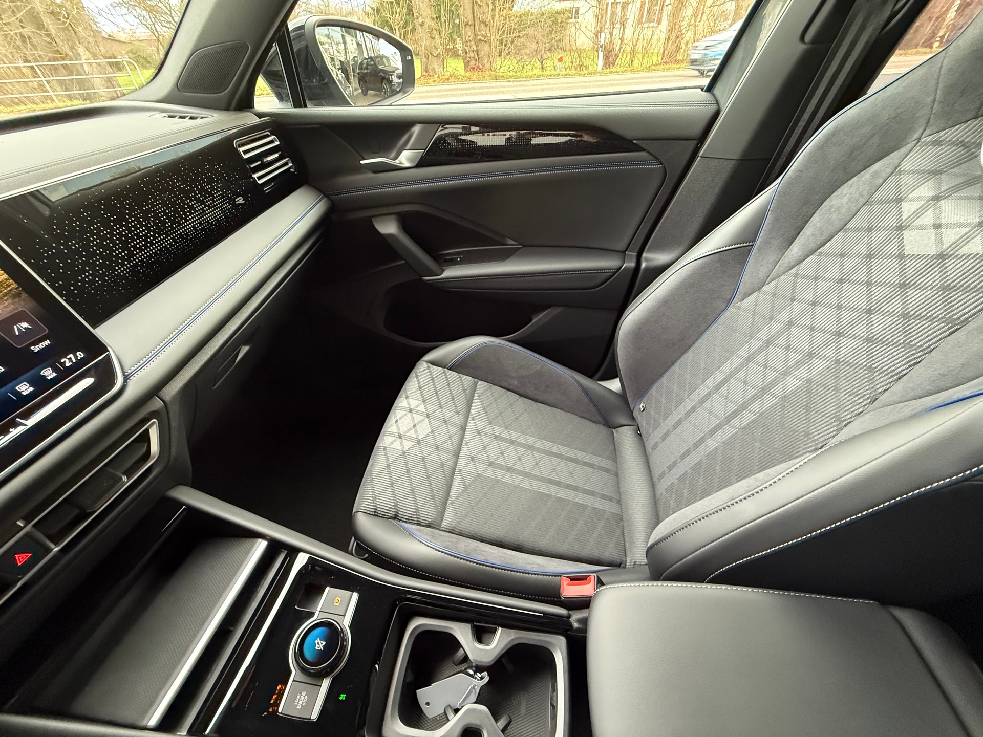 VW Tiguan 2.0 TSI DSG R-Line 4Motion / VENDUE VERKAUFT-image-11