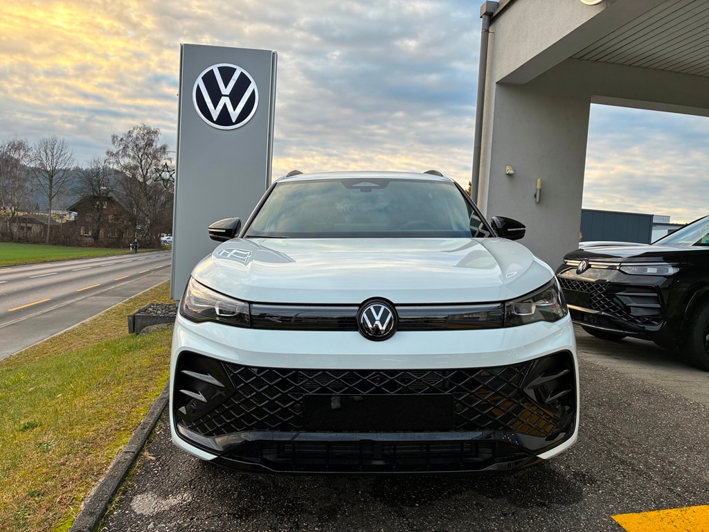 VW Tiguan 2.0 TSI DSG R-Line 4Motion-showroom-element-3