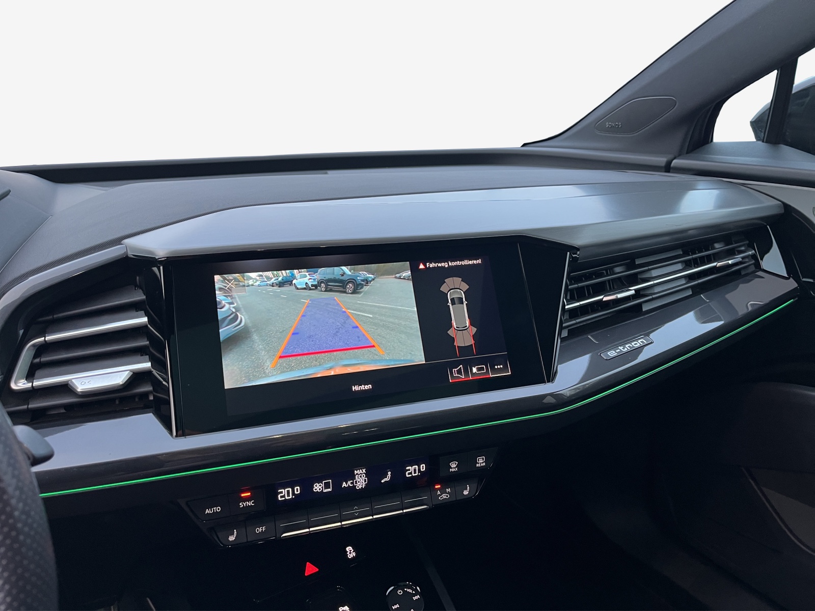 AUDI Q4 e-tron 50 quattro-image-16