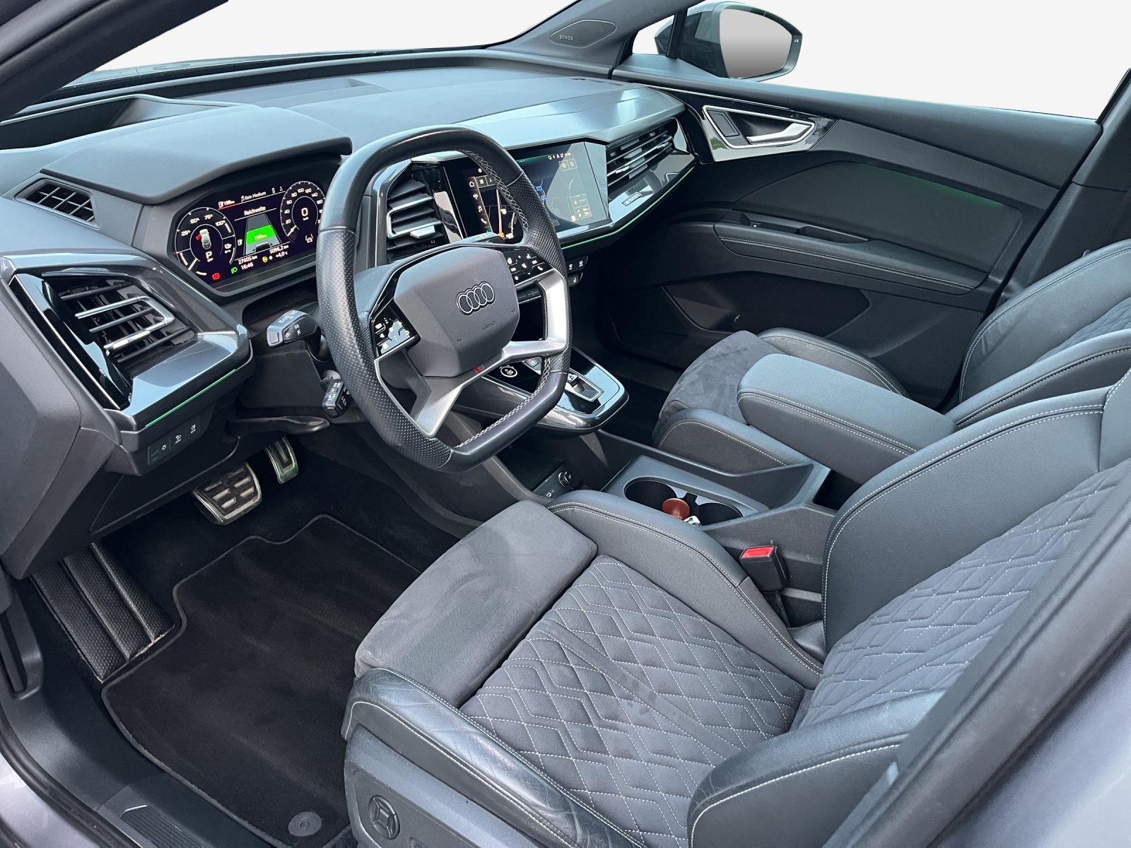 AUDI Q4 e-tron 50 quattro-image-8