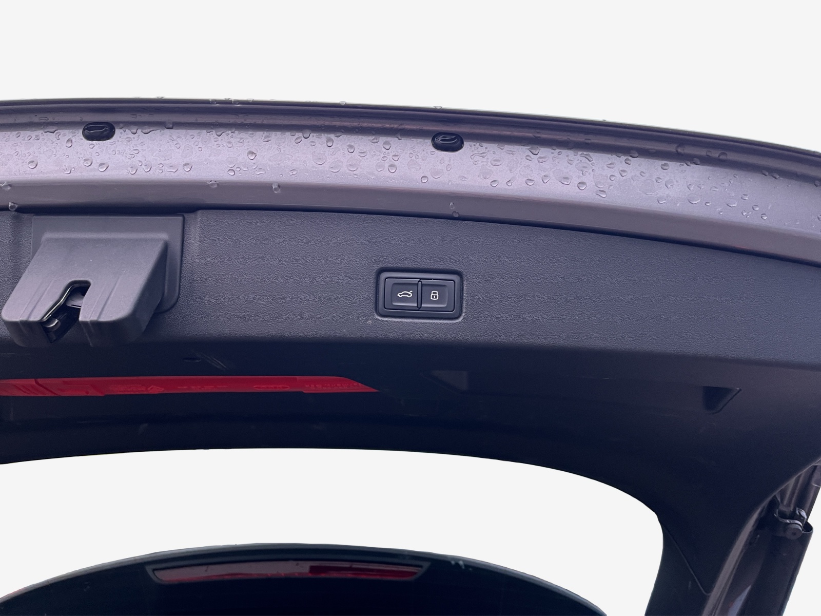 AUDI Q4 e-tron 50 quattro-image-14