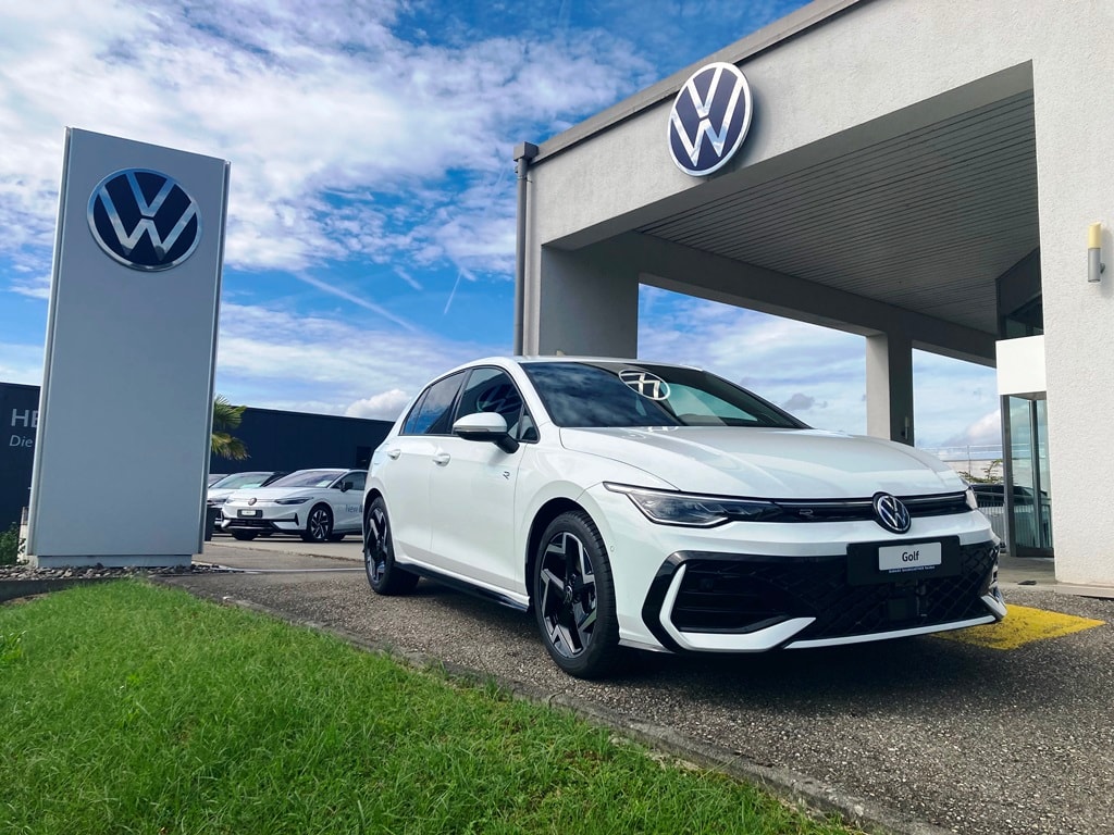 VW Golf 1.5 e TSI mHEV R-Line DSG-image-0
