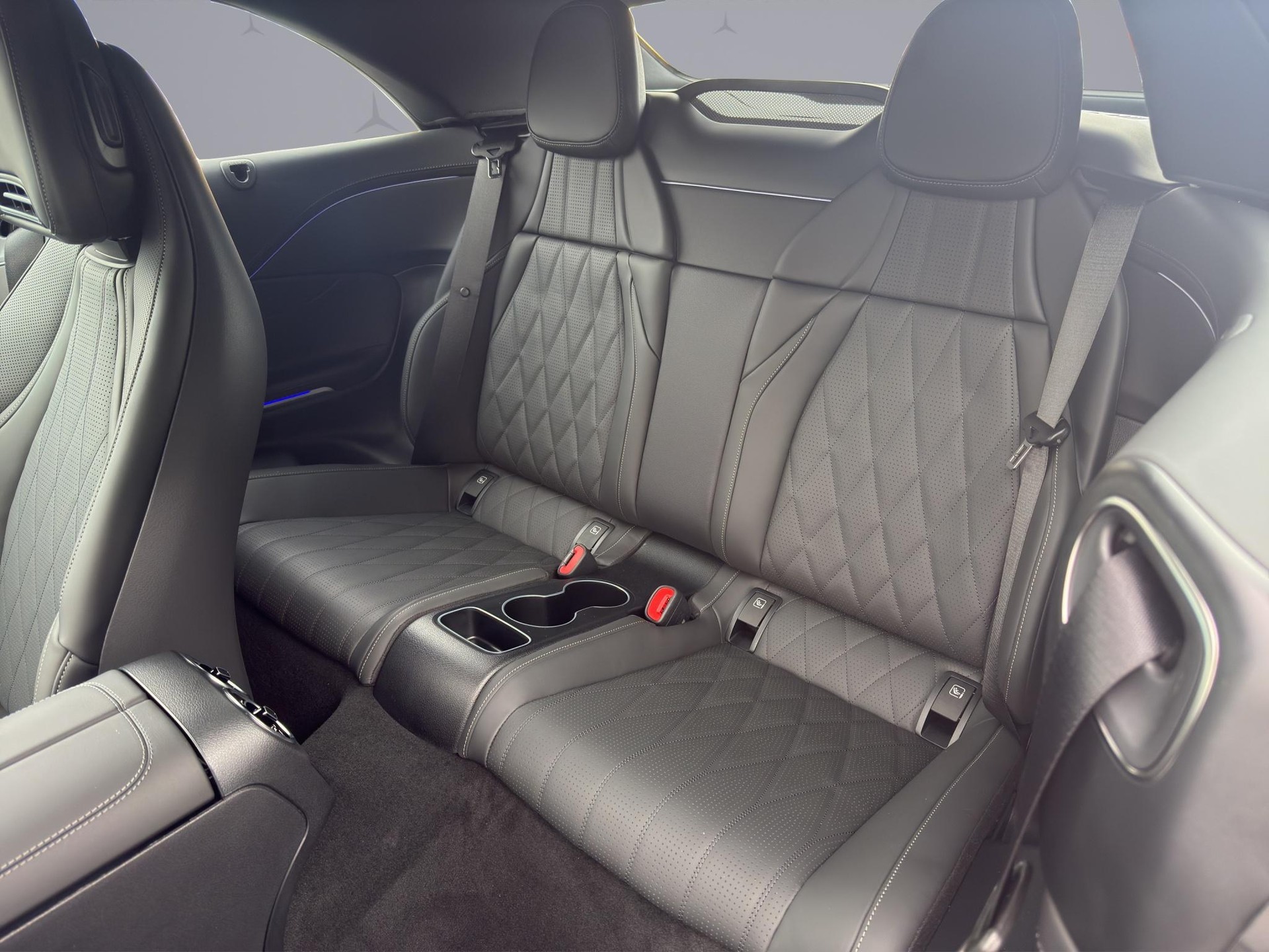 MERCEDES-BENZ CLE 53 AMG 4matic+ Cabriolet-image-11