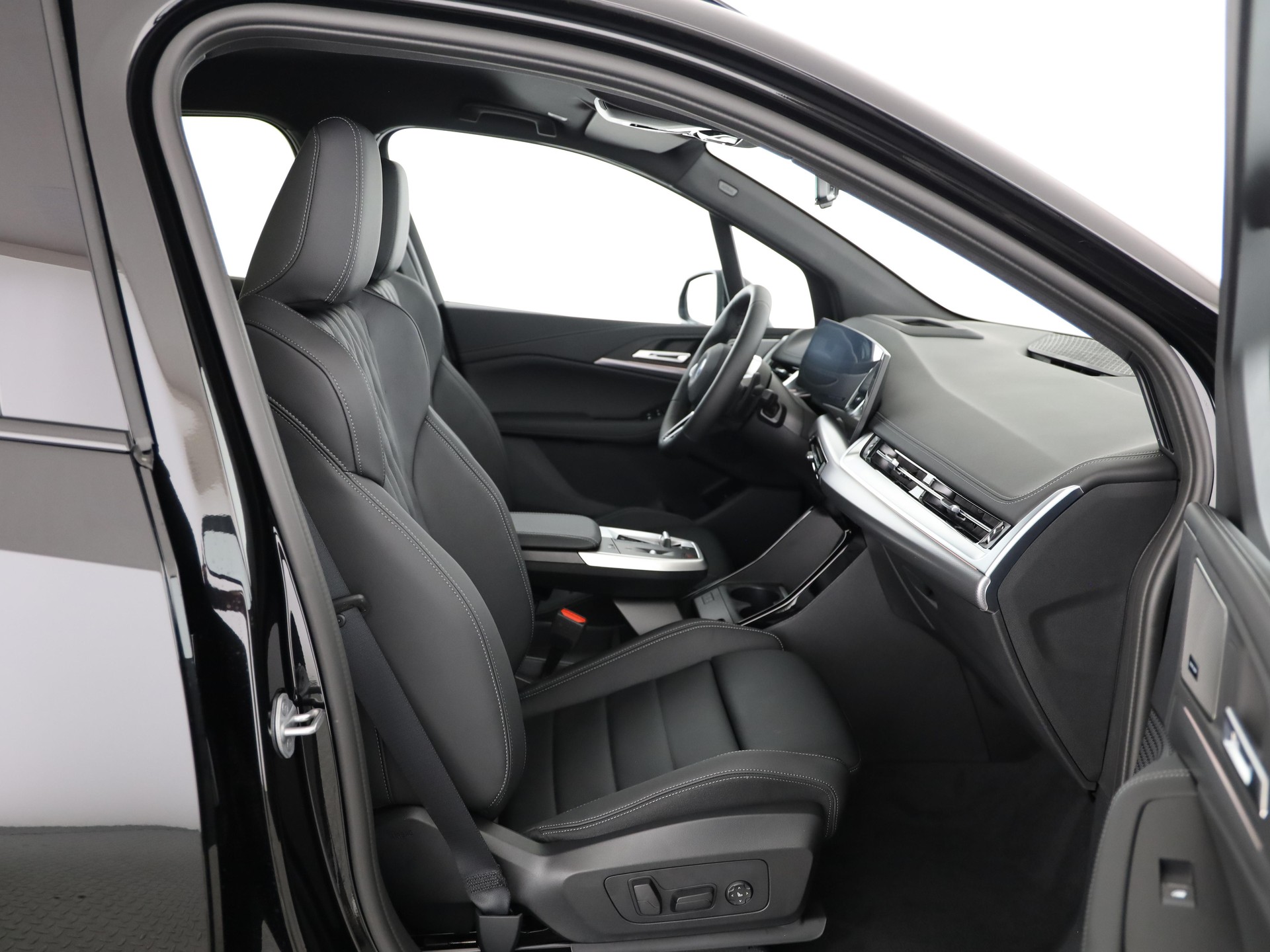 BMW 230e xDrive paddles Active Tourer-image-10