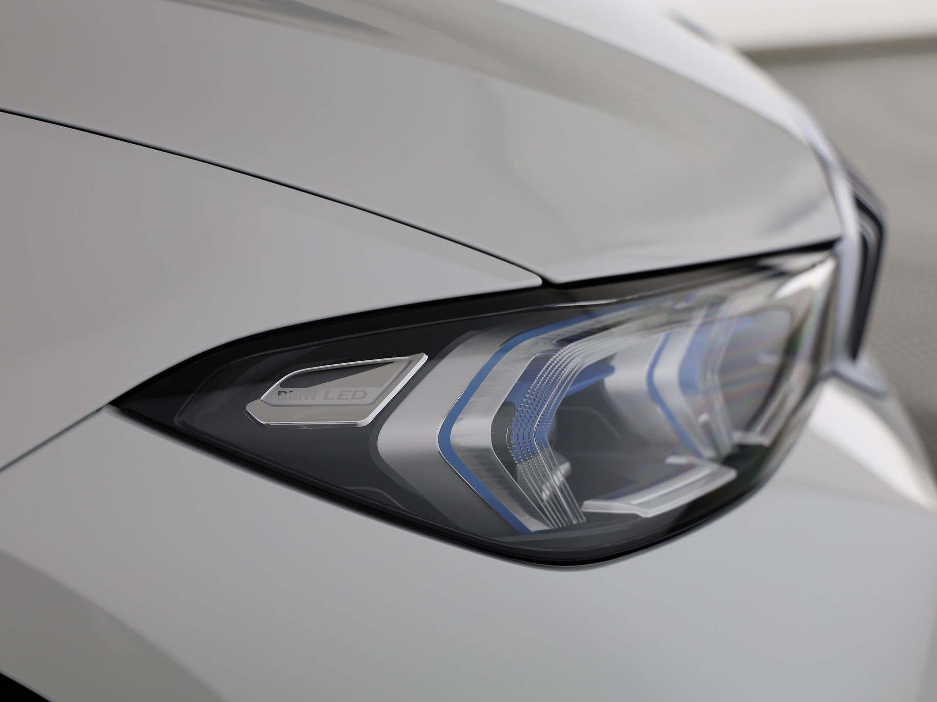BMW 320d xDrive Touring-image-5