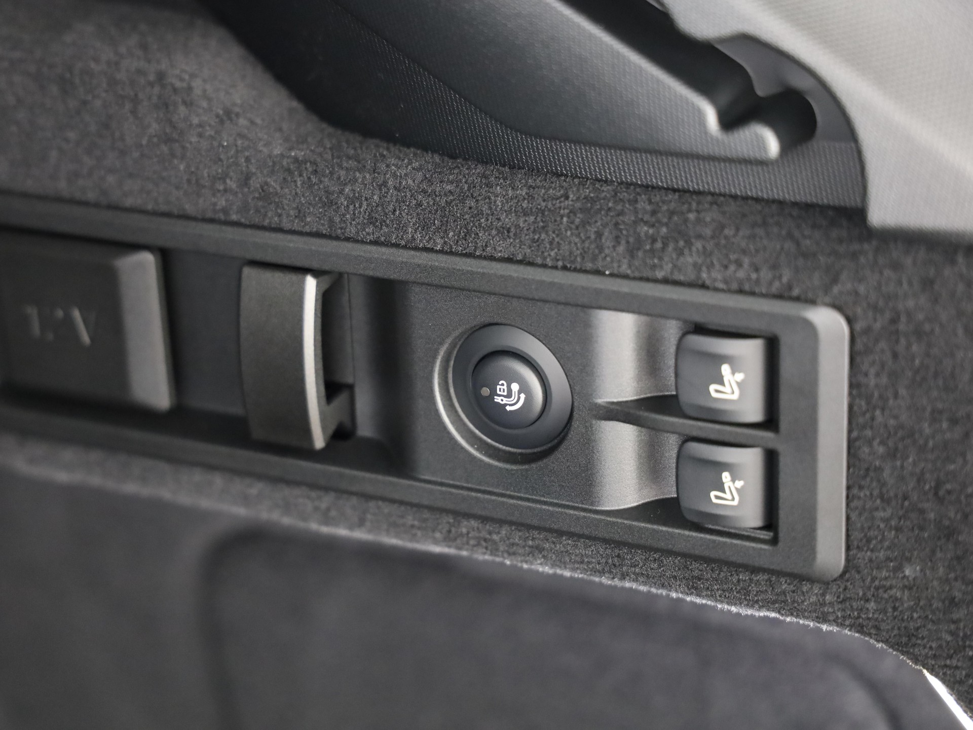 BMW 320d xDrive Touring-image-7