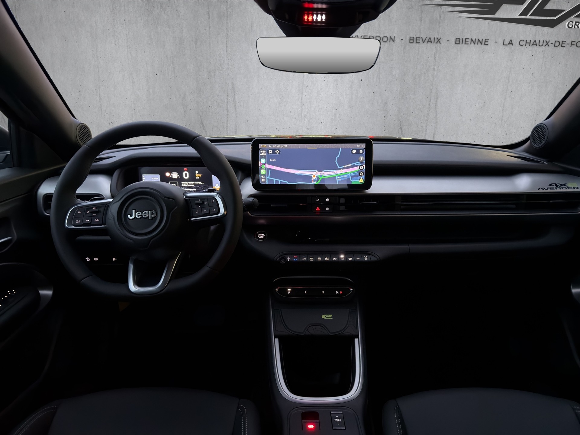 JEEP Avenger 1.2 MHEV Upland 4xe-image-9