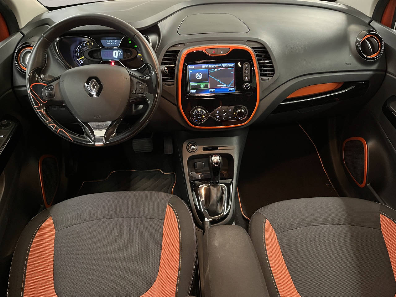 RENAULT Captur 1.2 TCe Dynamique EDC-image-5