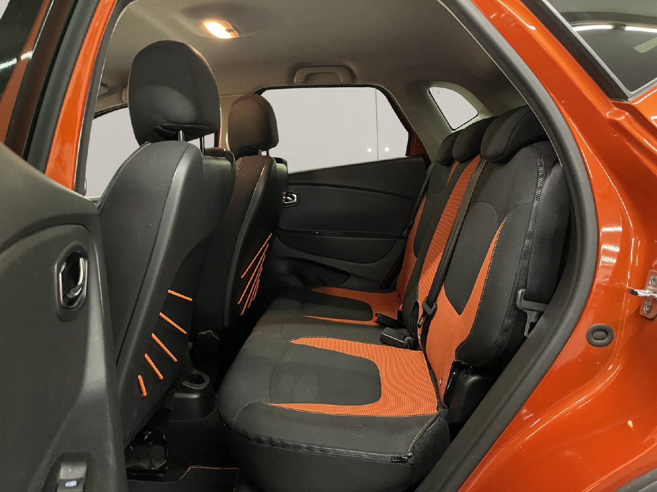 RENAULT Captur 1.2 TCe Dynamique EDC-image-10