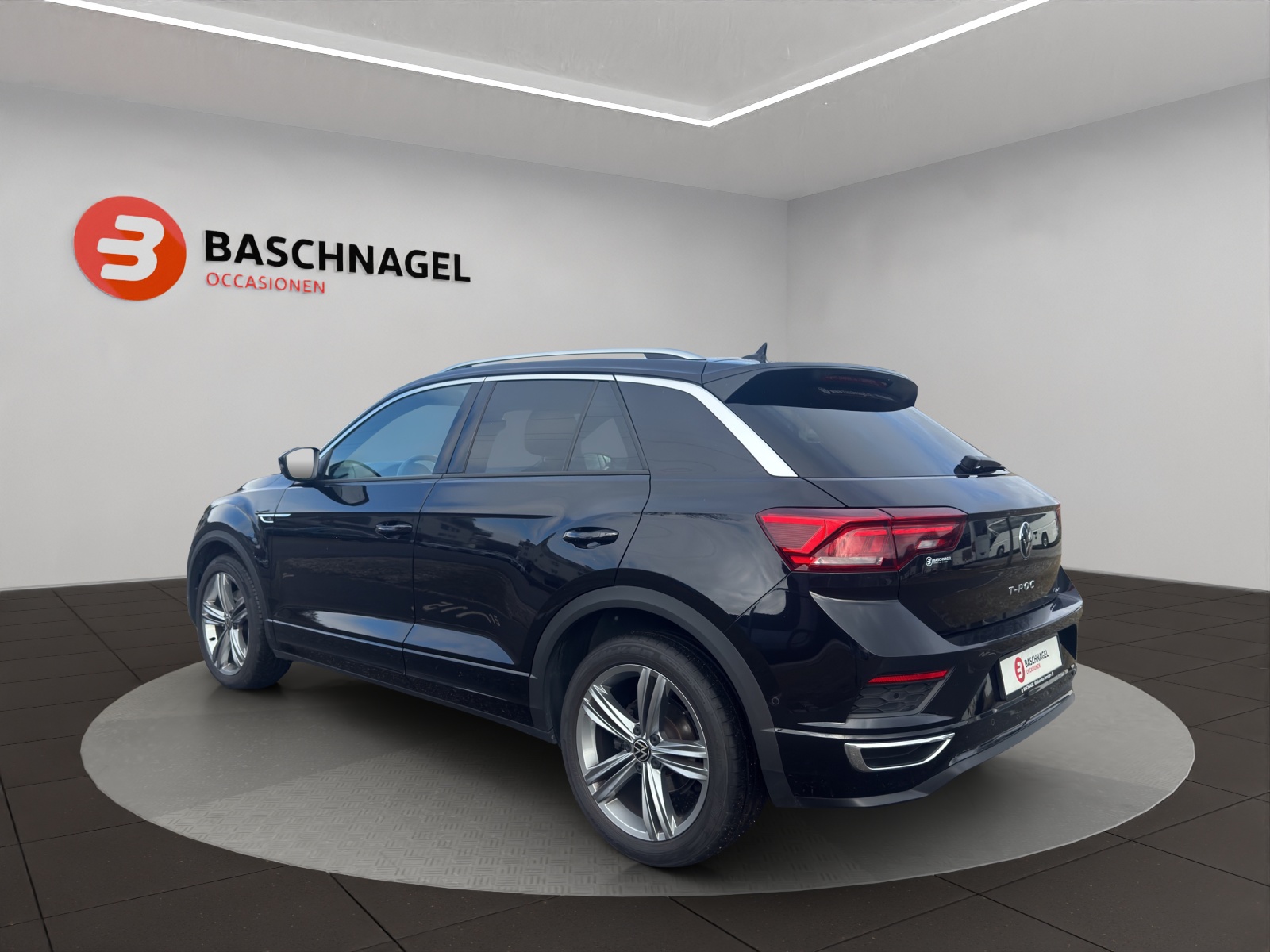 VW T-Roc 2.0 TSI Sport DSG 4Motion-image-2