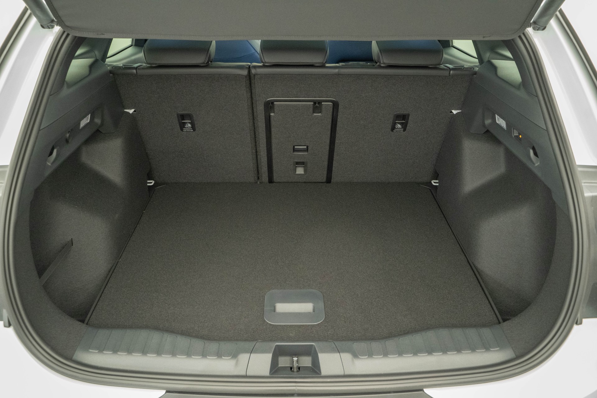 FORD Explorer Extended Range Premium AWD-image-4