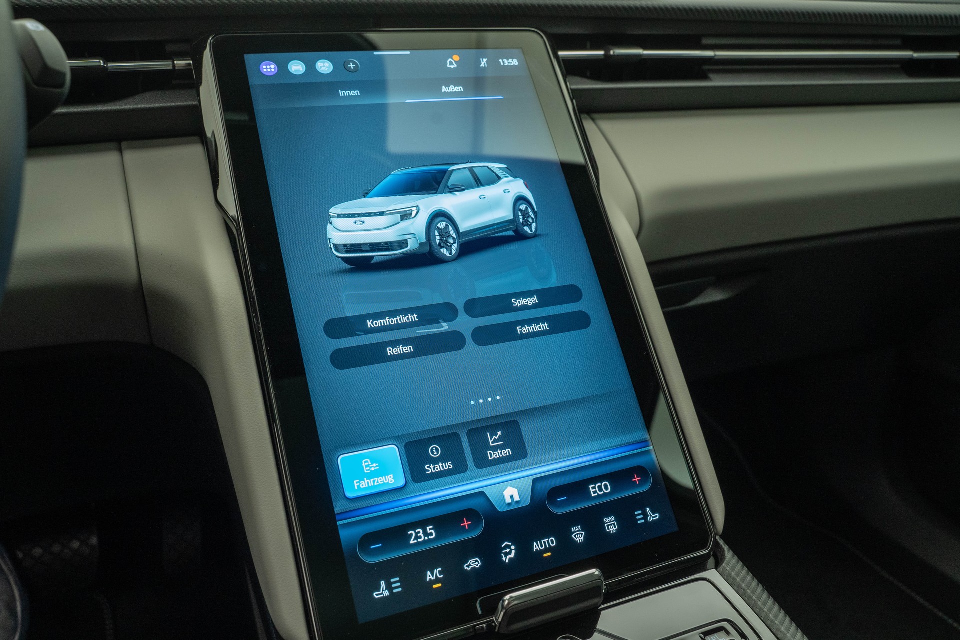 FORD Explorer Extended Range Premium AWD-image-13