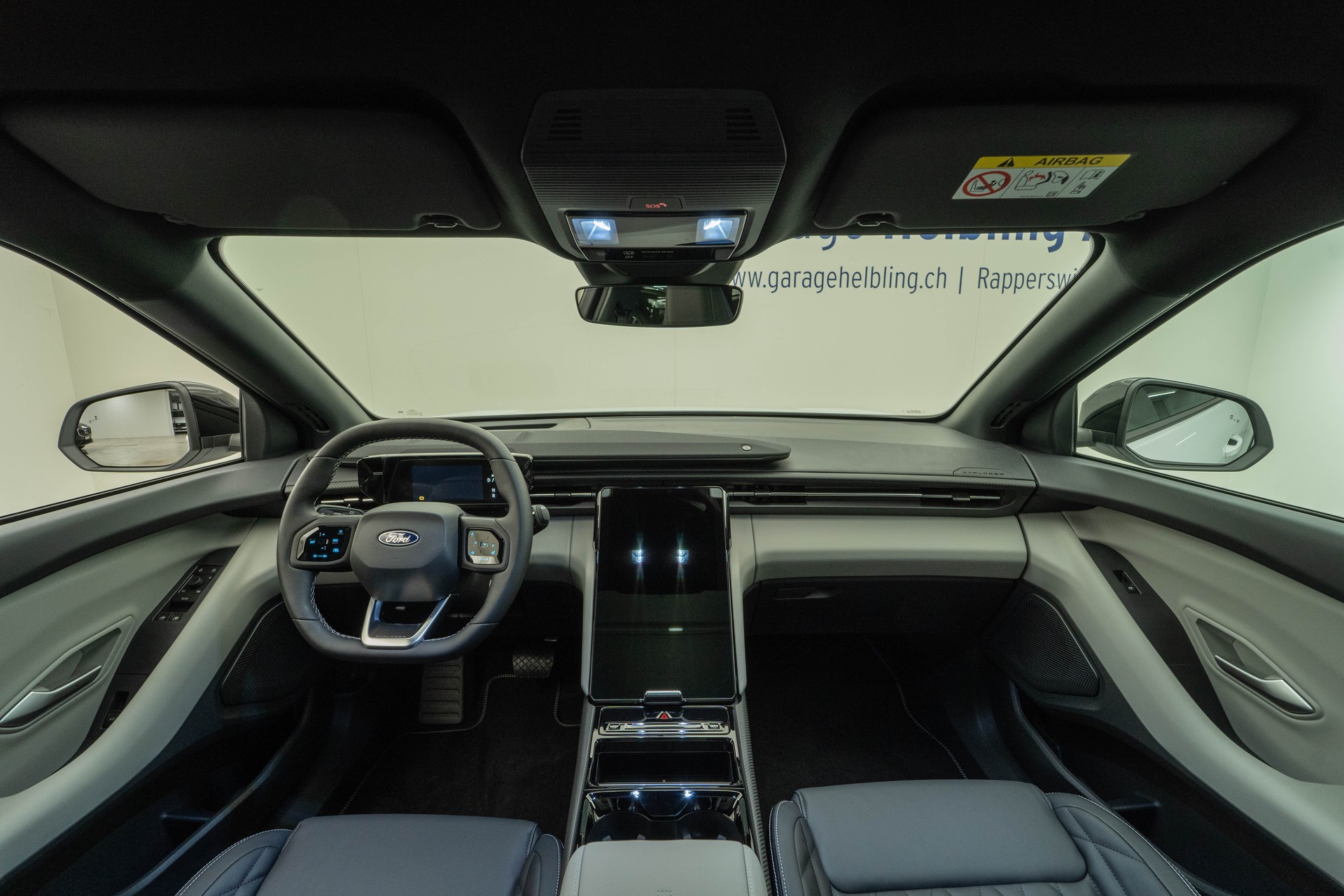 FORD Explorer Extended Range Premium AWD-image-5