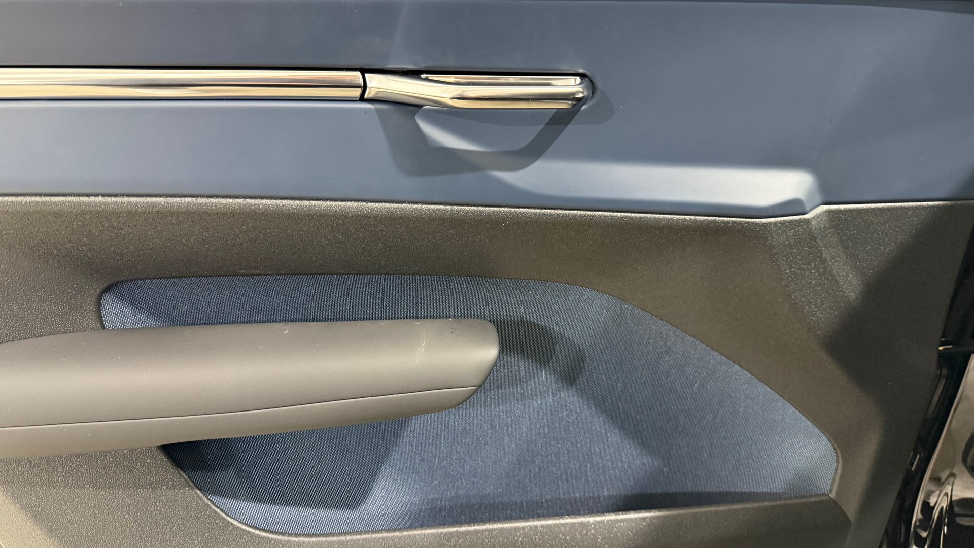 VOLVO EX 30 E60 Twin Plus Performance-image-10
