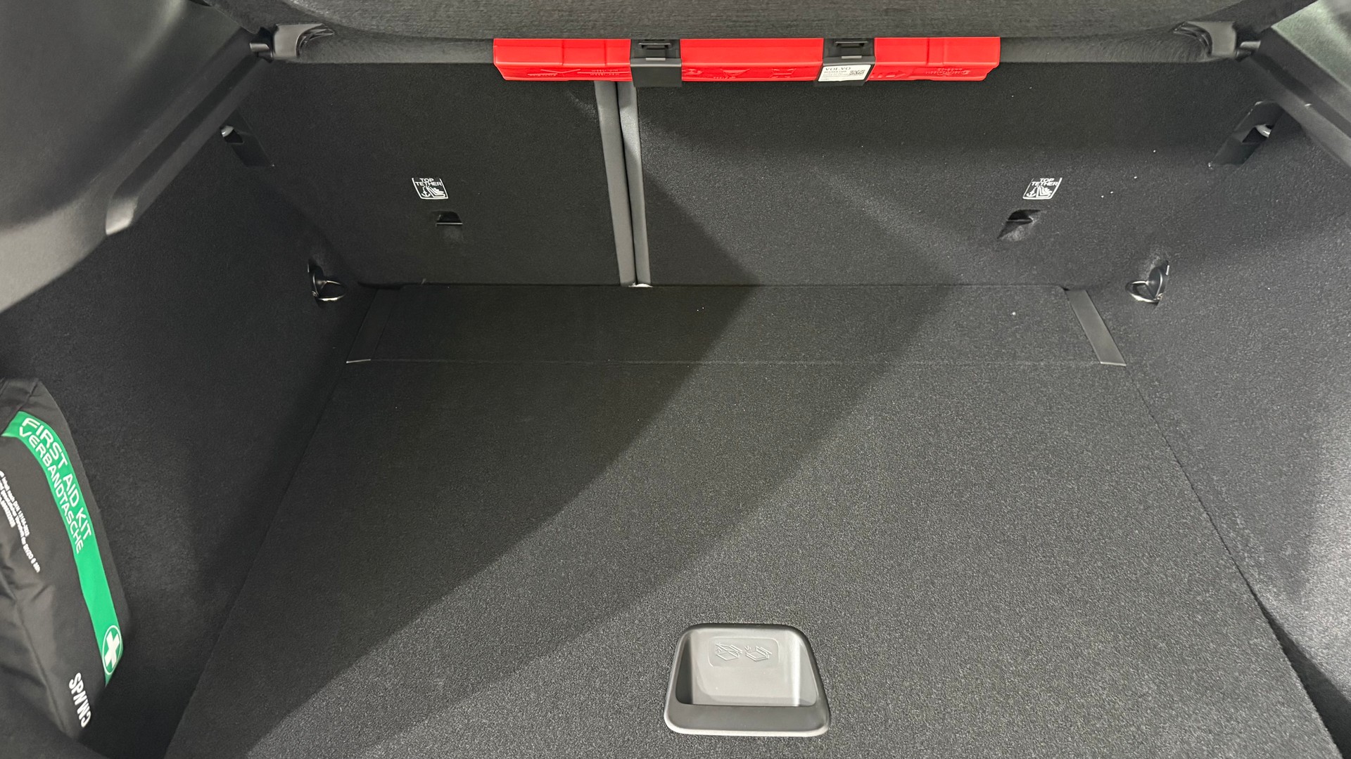 VOLVO EX 30 E60 Twin Plus Performance-image-6
