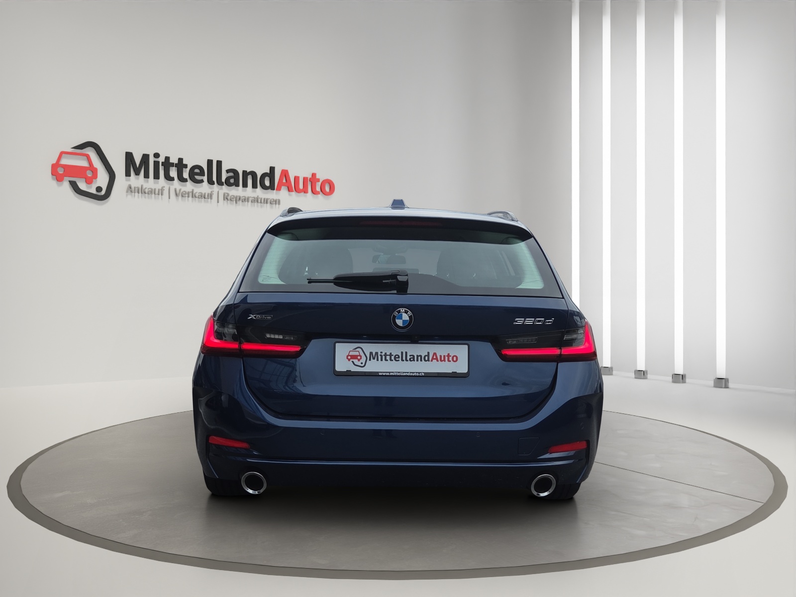 BMW 320d xDrive 48V Touring Steptronic-image-11