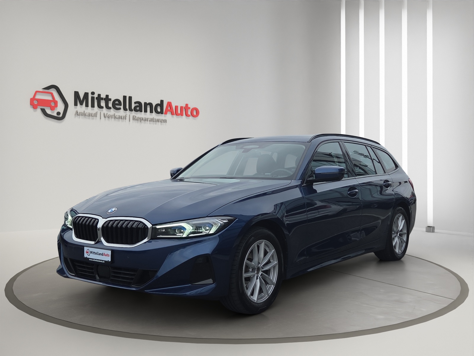 BMW 320d xDrive 48V Touring Steptronic-image-0