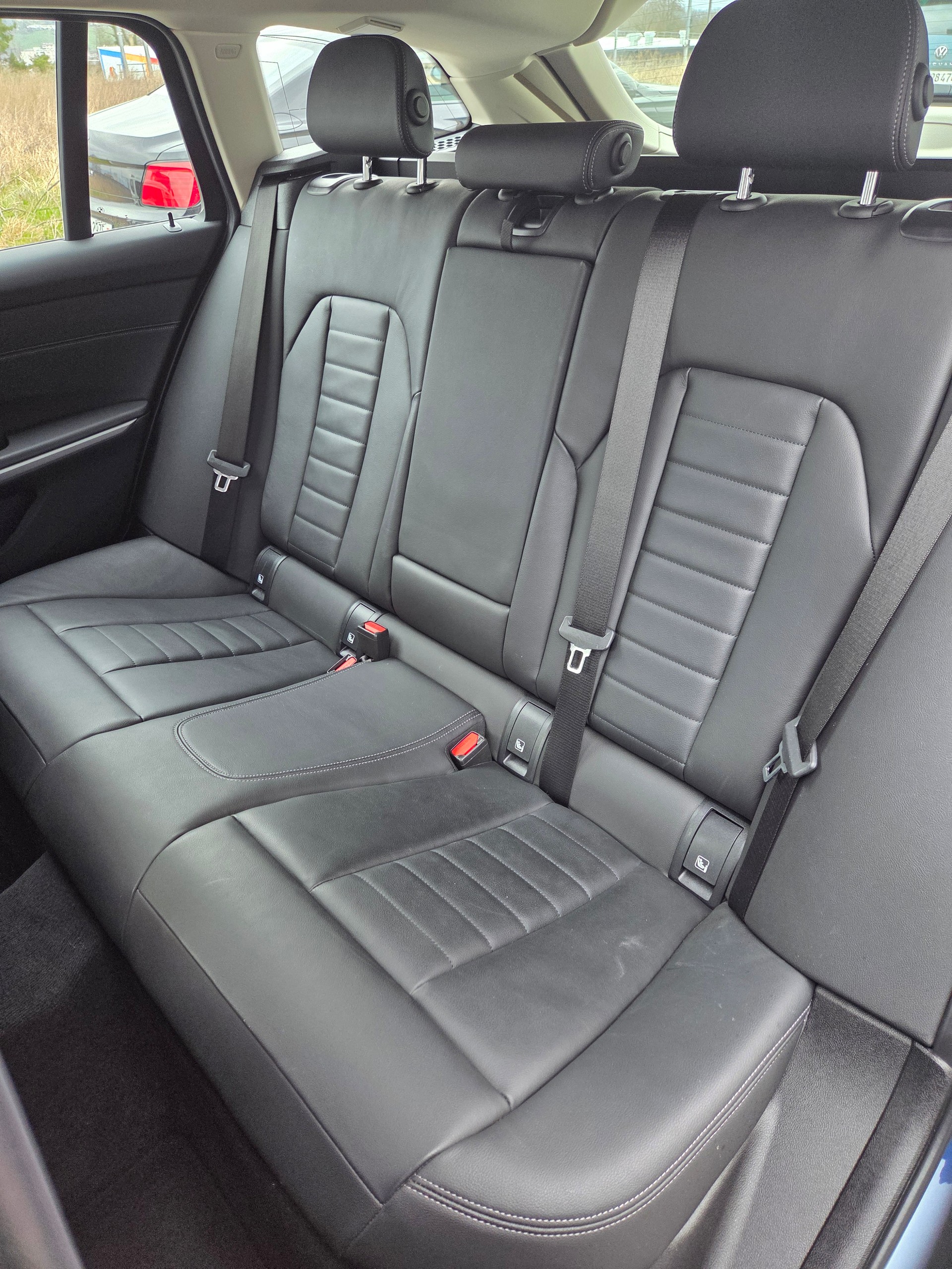 BMW 320d xDrive 48V Touring Steptronic-image-9