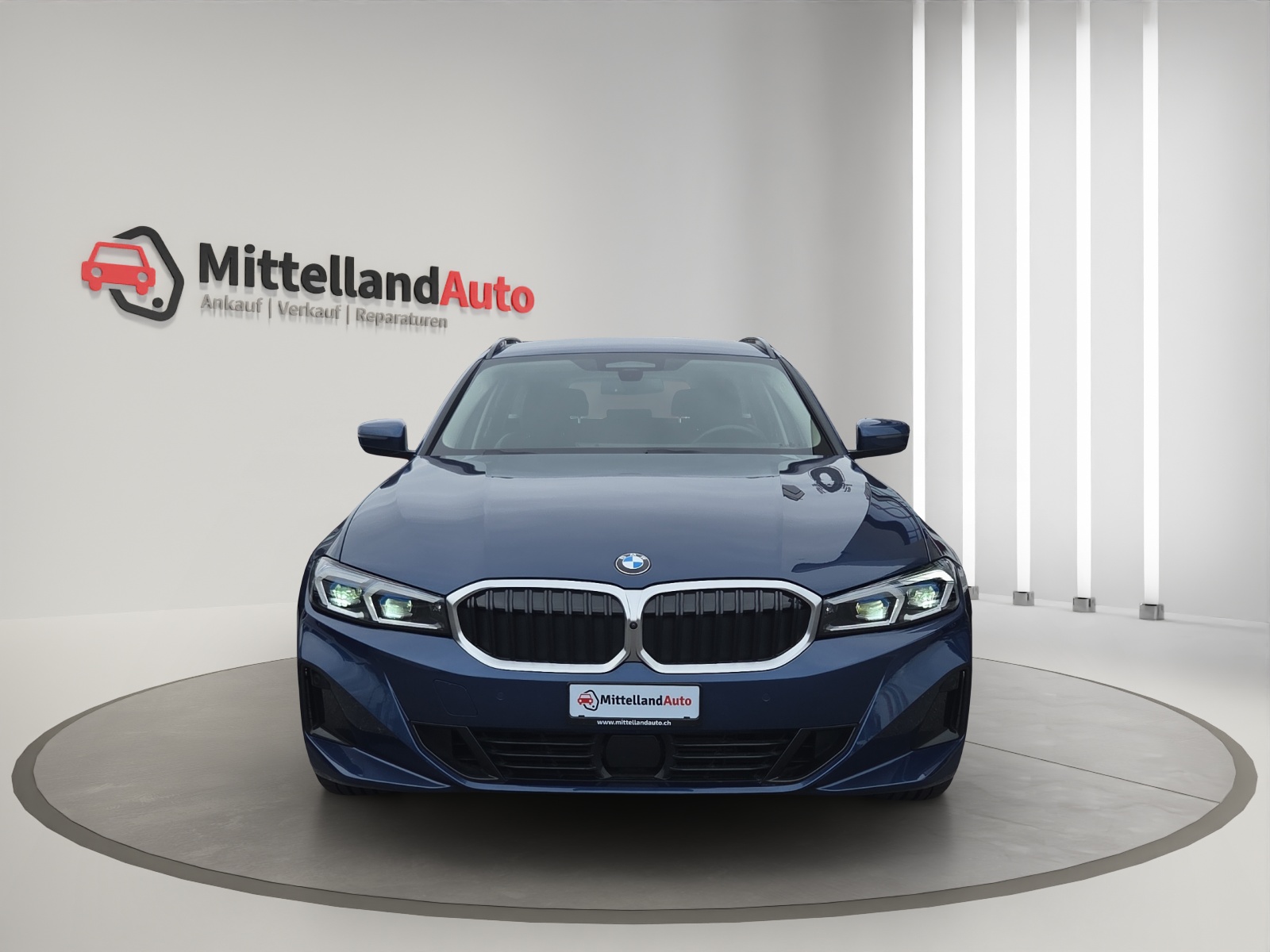 BMW 320d xDrive 48V Touring Steptronic-image-1