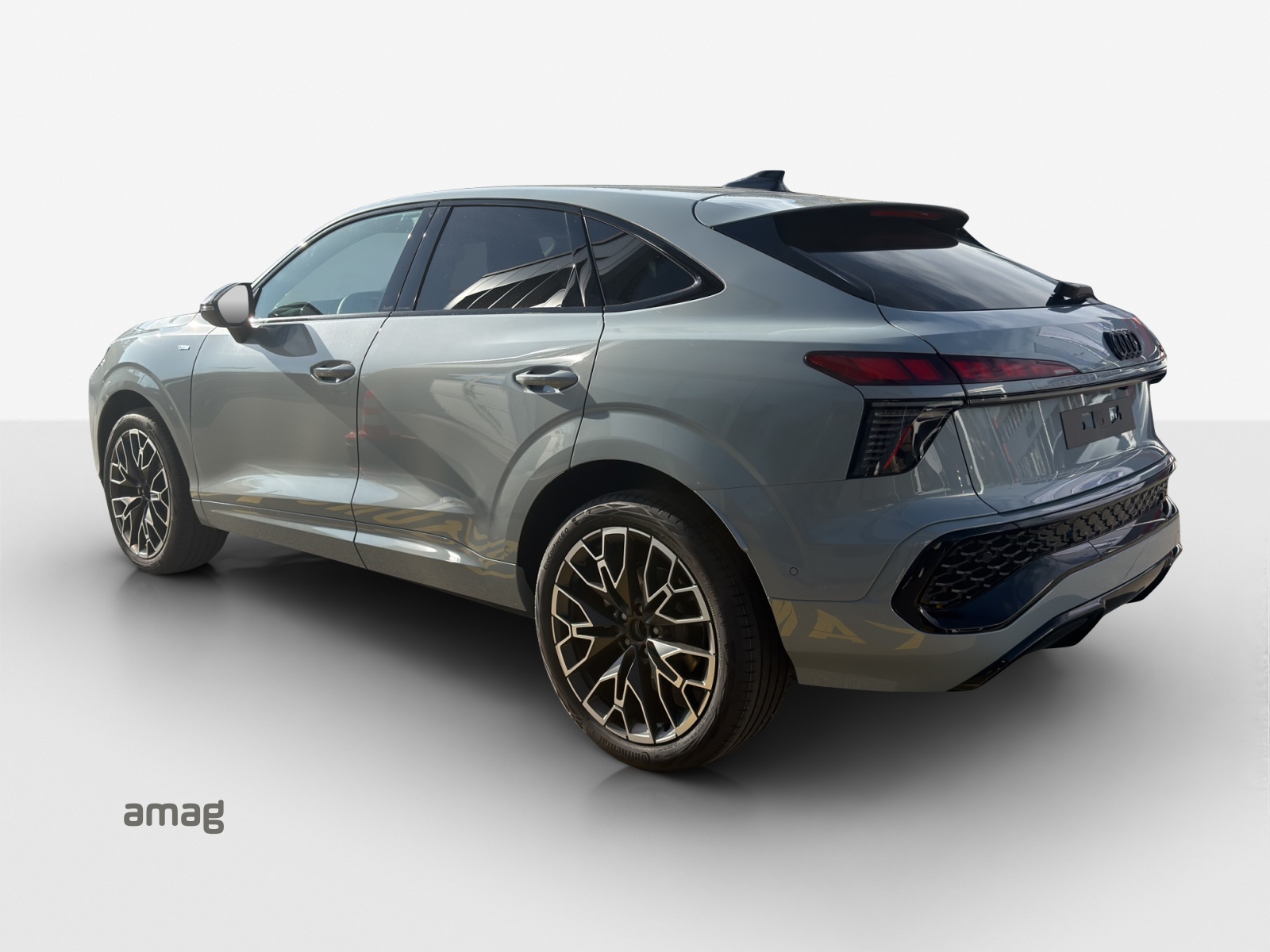 AUDI Q3 Sportback 110 kW TFSI S tronic-image-2
