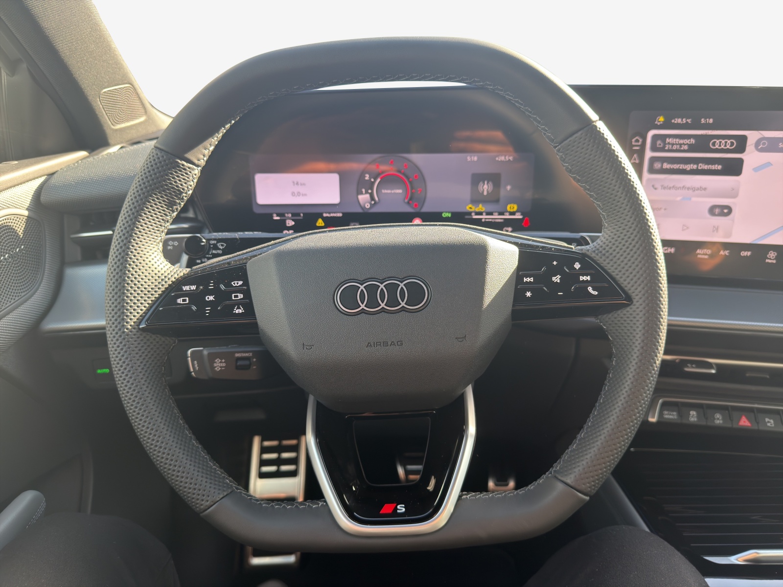 AUDI Q3 Sportback 110 kW TFSI S tronic-image-9