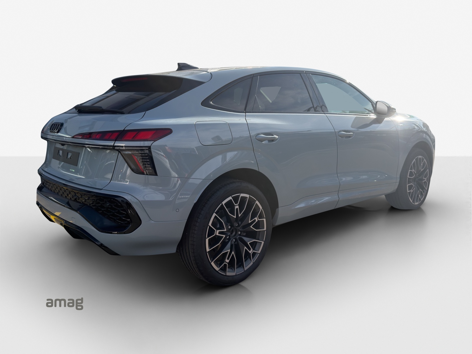 AUDI Q3 Sportback 110 kW TFSI S tronic-image-4