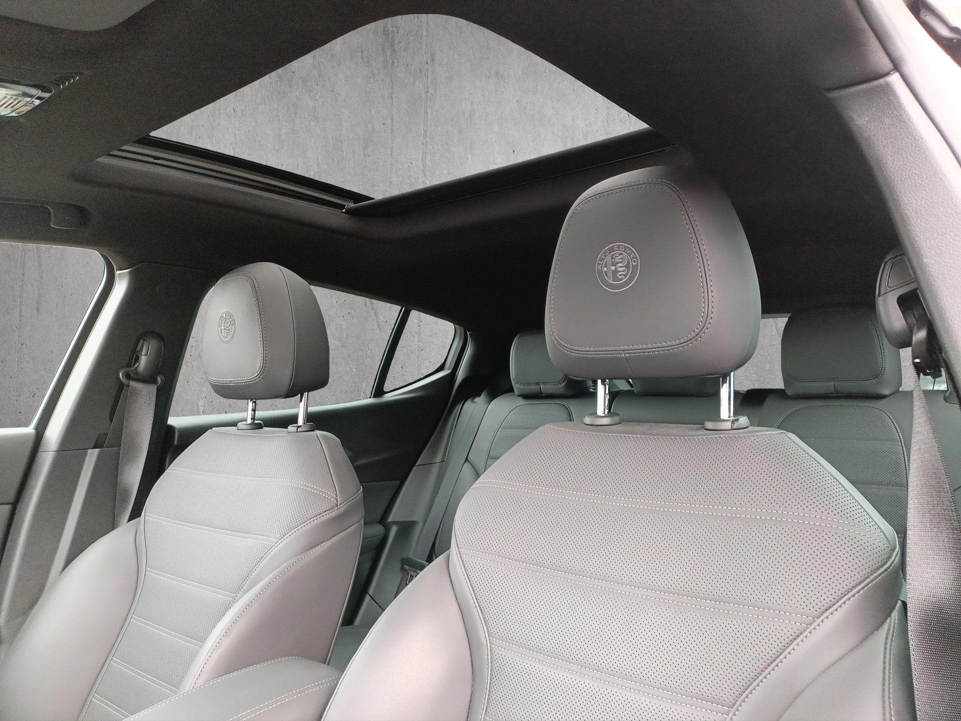 ALFA ROMEO Tonale 1.3 Plug-in Hybrid Veloce Q4-image-12