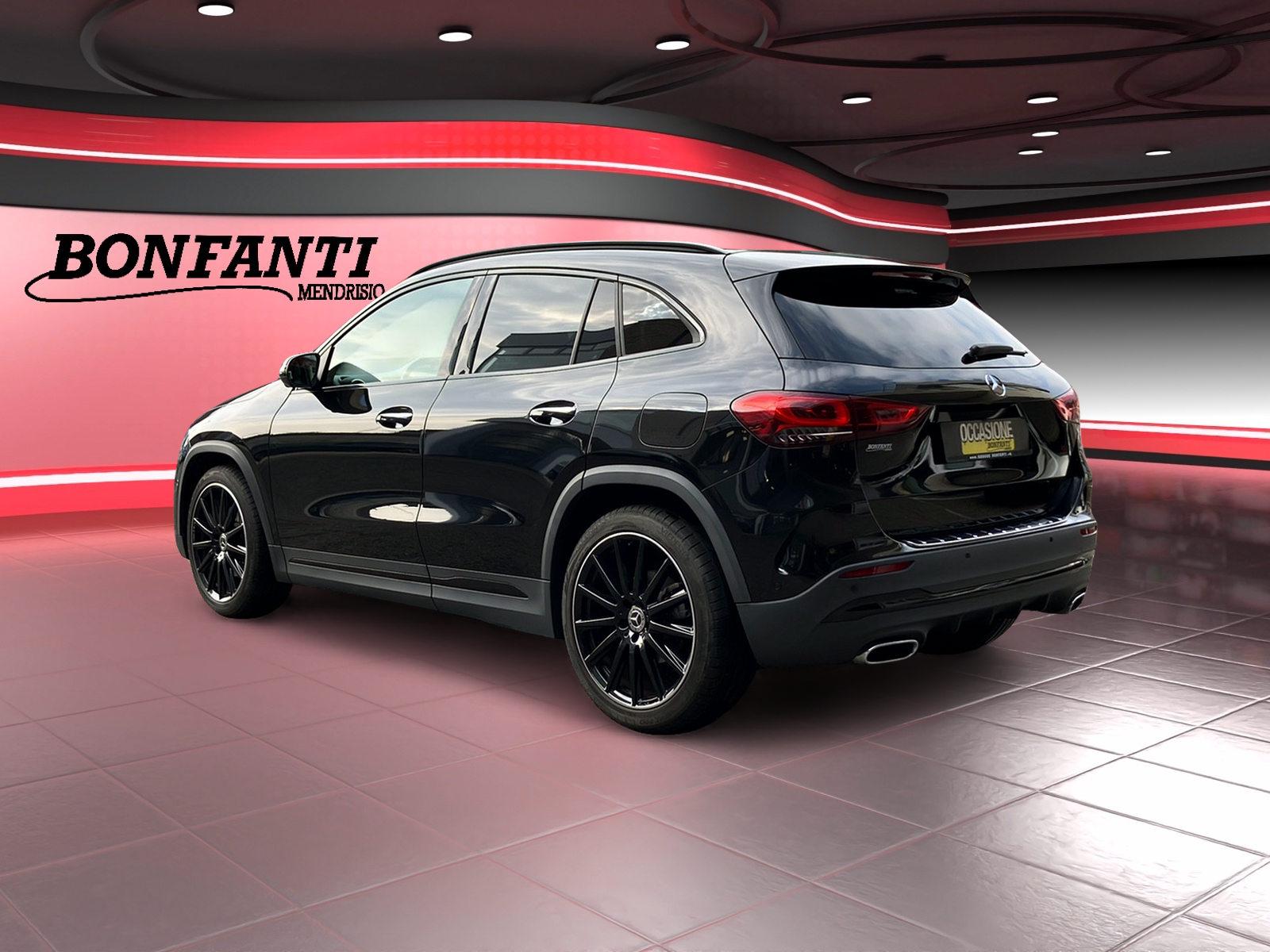 MERCEDES-BENZ GLA 200 AMG Line-image-10