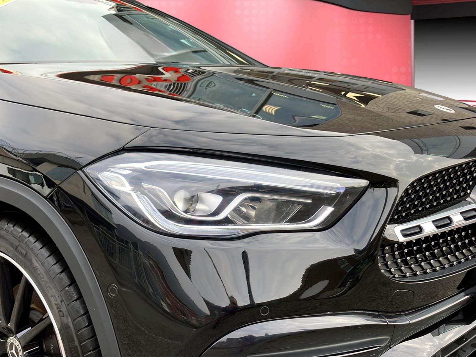 MERCEDES-BENZ GLA 200 AMG Line-image-12