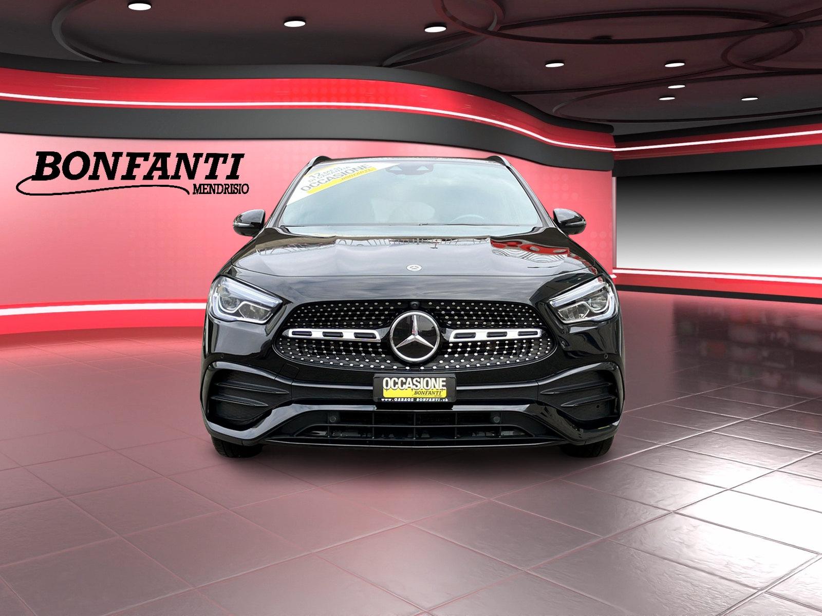 MERCEDES-BENZ GLA 200 AMG Line-image-1