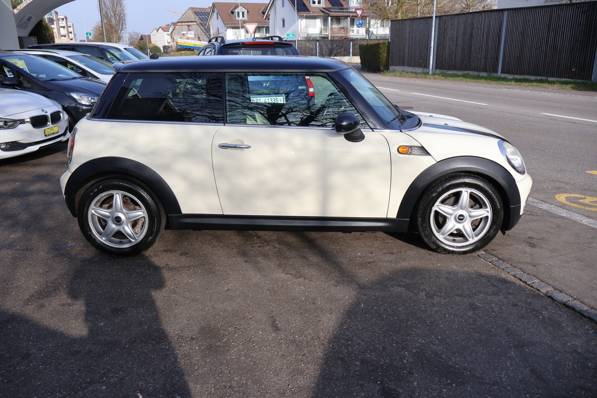 MINI Cooper-image-3