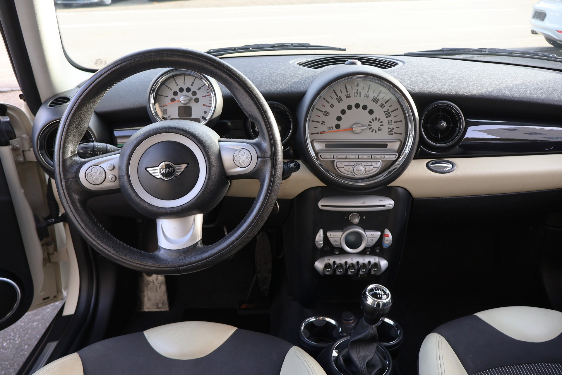 MINI Cooper-image-14