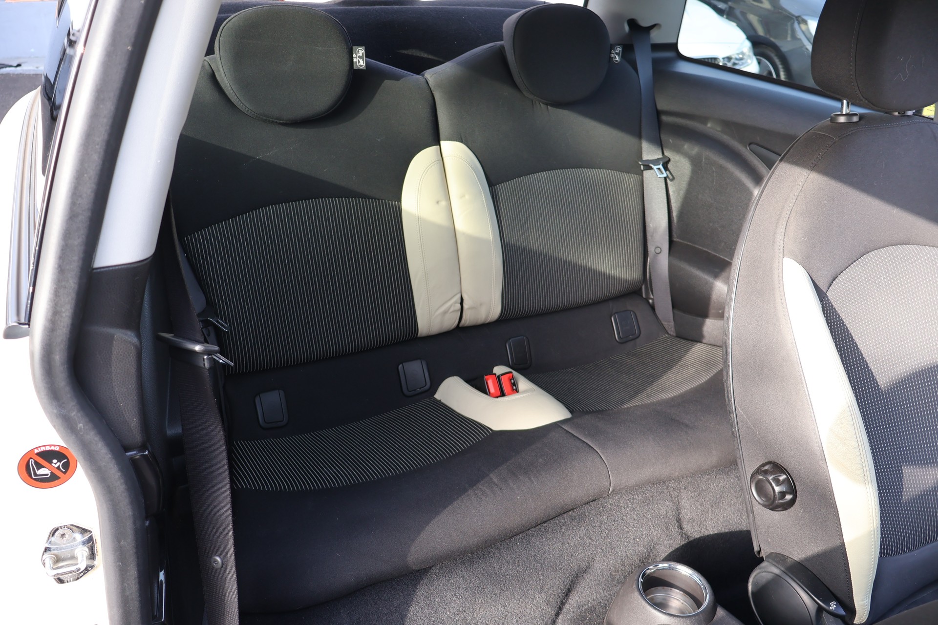 MINI Cooper-image-12