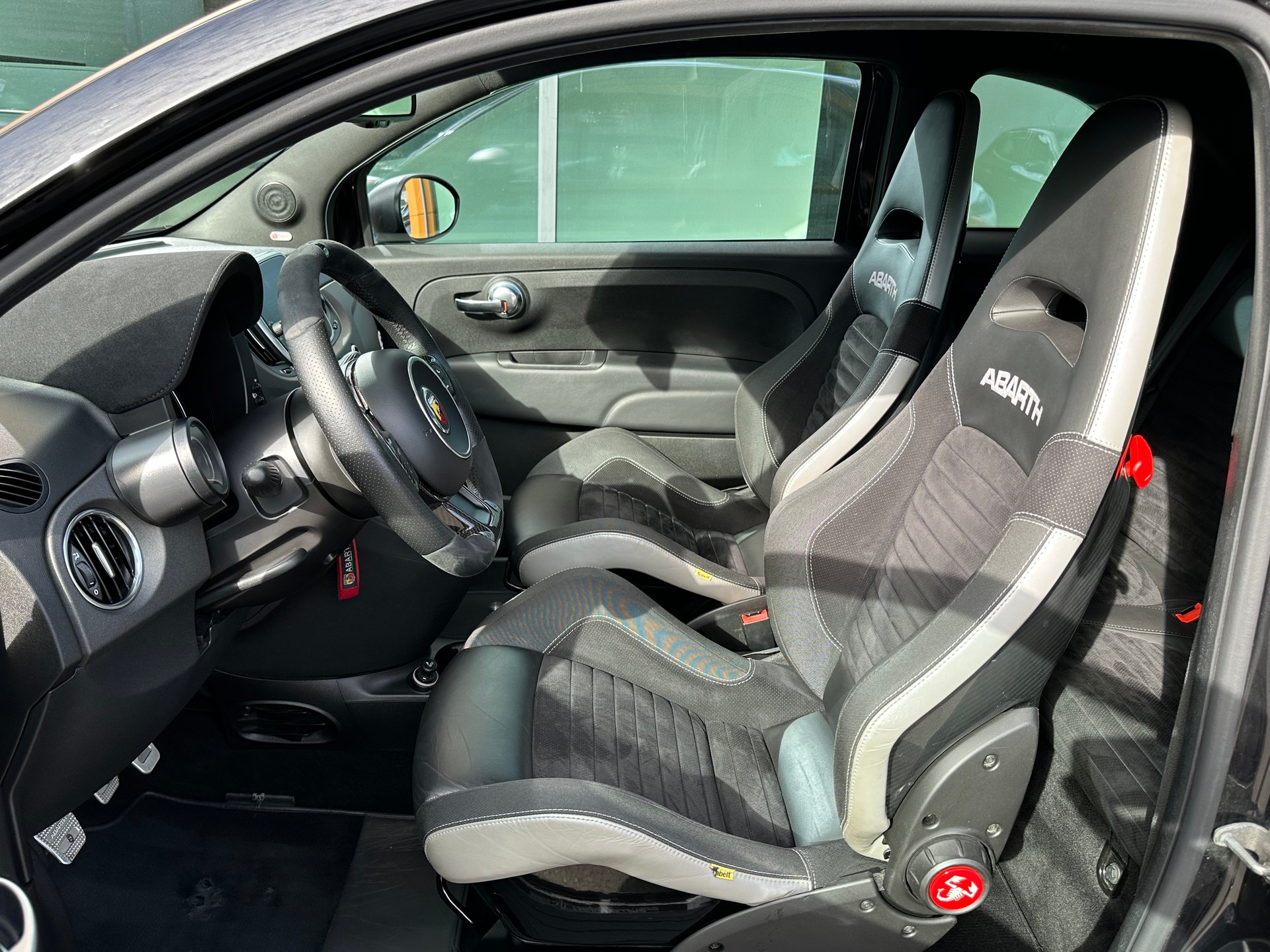 FIAT 595 Abarth 1.4 T-Jet 180 Competizione-image-5