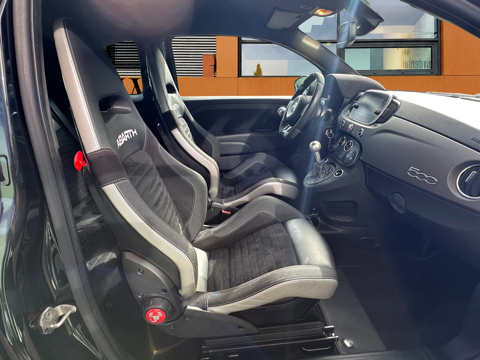FIAT 595 Abarth 1.4 T-Jet 180 Competizione-image-10