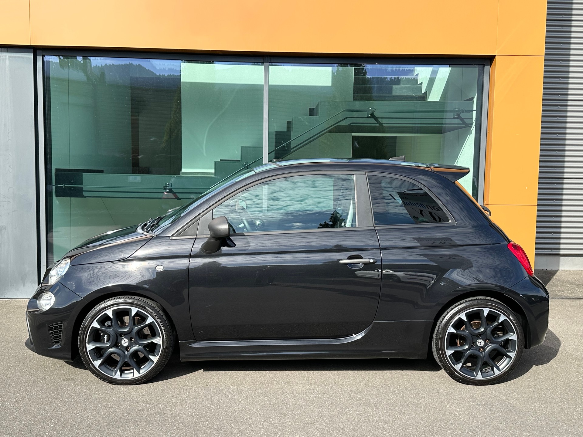 FIAT 595 Abarth 1.4 T-Jet 180 Competizione-image-1