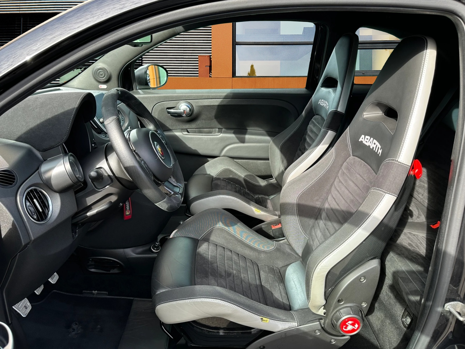 FIAT 595 Abarth 1.4 T-Jet 180 Competizione-image-6
