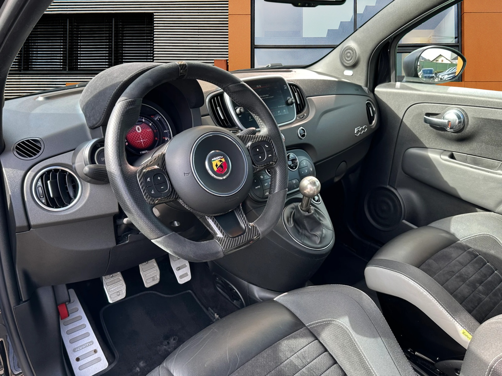 FIAT 595 Abarth 1.4 T-Jet 180 Competizione-image-8