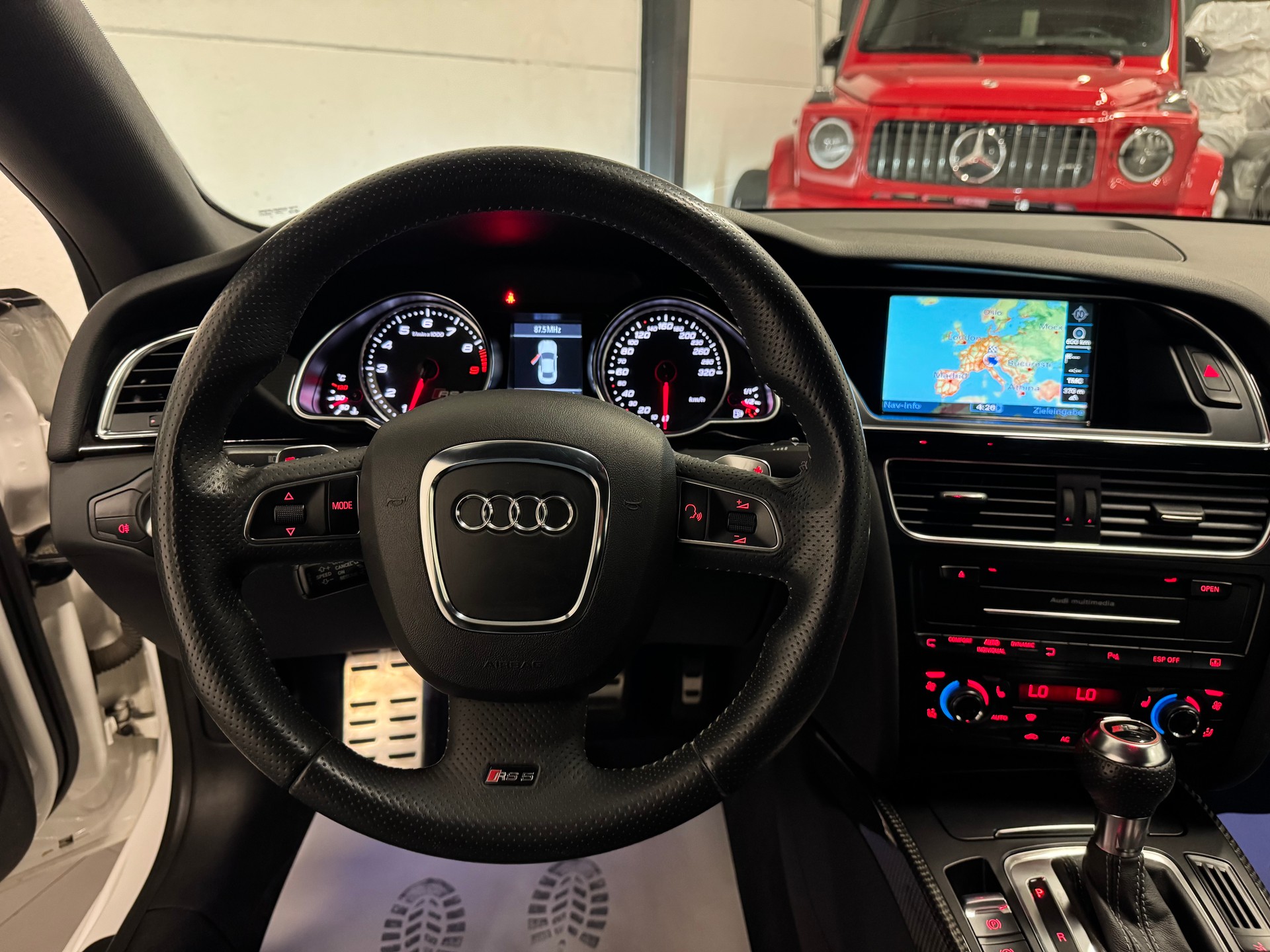 AUDI RS5 Coupé 4.2 FSI quattro S-tronic-image-22