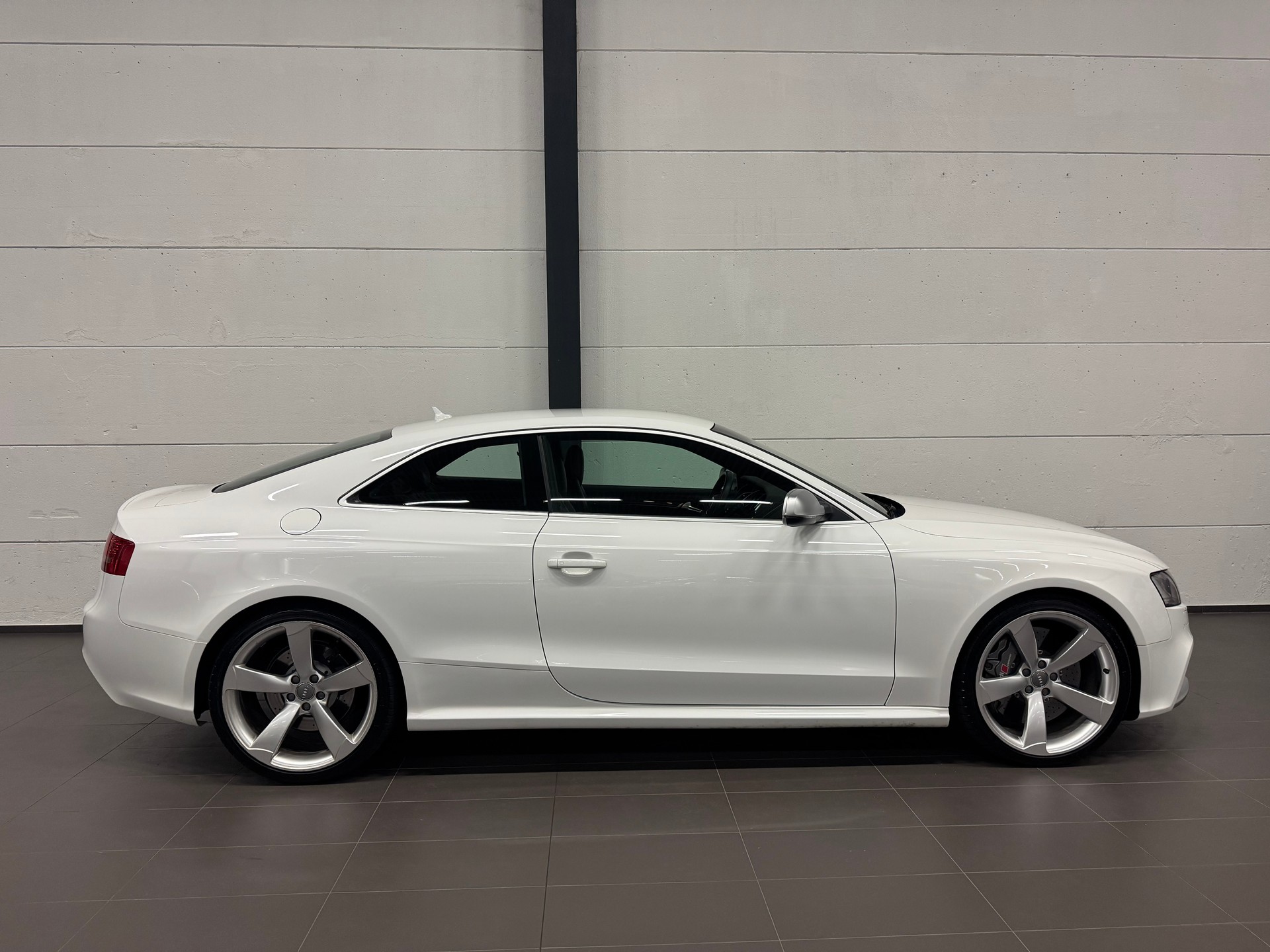 AUDI RS5 Coupé 4.2 FSI quattro S-tronic-image-8